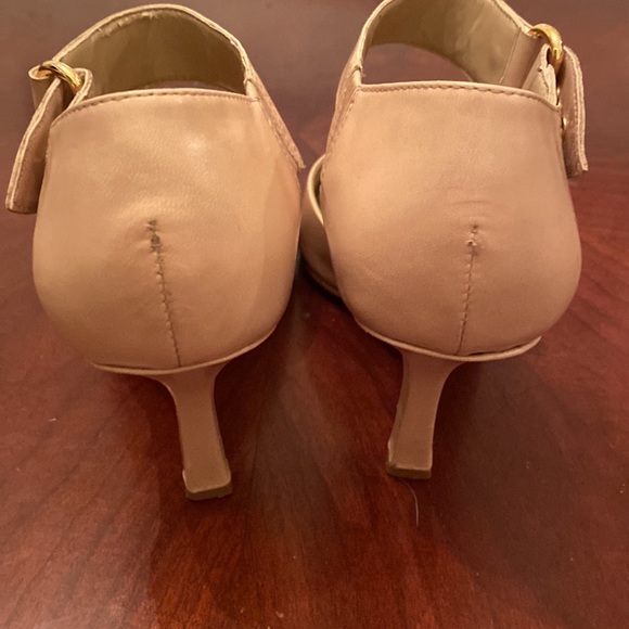 🦊 Nine West buckle wrap heel. - Picture 3 of 6